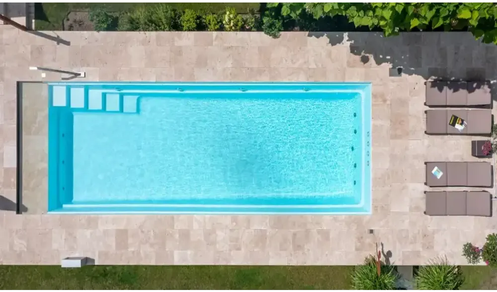 Rectangular pool – modern design, high waterline, sloping floor